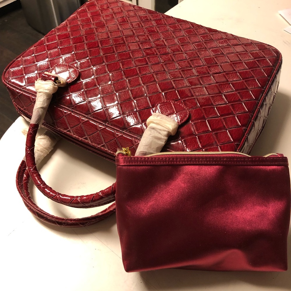 Red Estée Lauder Makeup Case w/matching Mini Bag